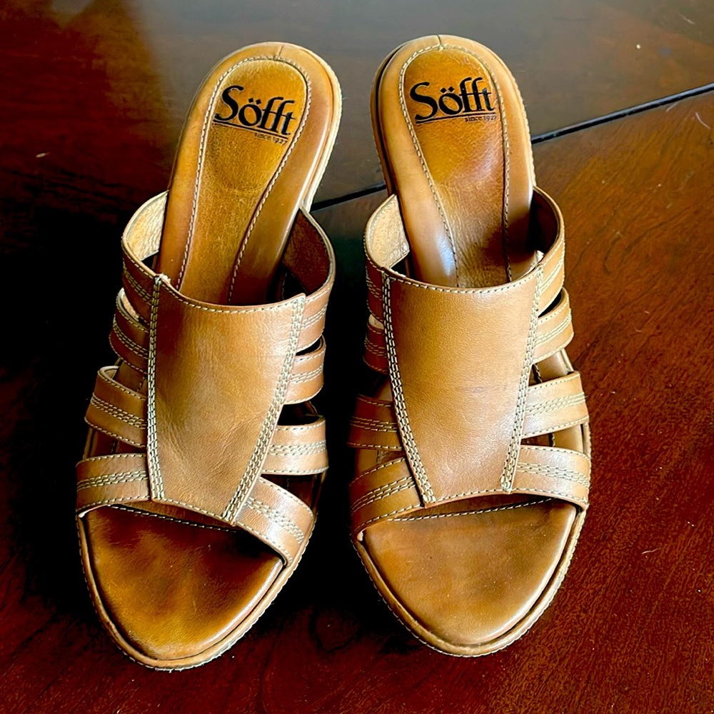 Women sofft sandal Size7.5